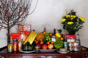 trang trí bàn thờ ngày tết đơn giản