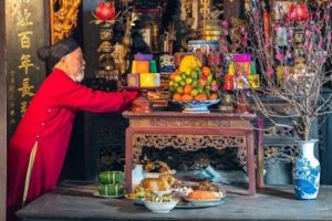 trang trí bàn thờ ngày tết đơn giản