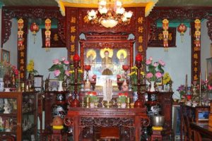 trang trí bàn thờ ngày tết đơn giản